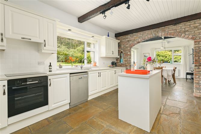Stone Lodge, Rathcarrick, Strandhill, Sligo