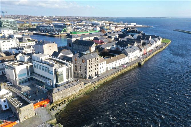1 Spanish Parade House, 13 Merchants Road, Galway City.