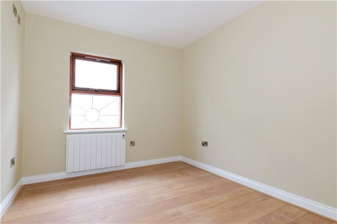 1 Spanish Parade House, 13 Merchants Road, Galway City.