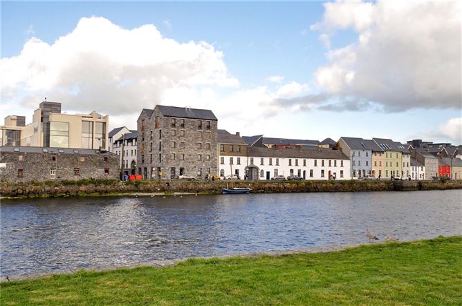 1 Spanish Parade House, 13 Merchants Road, Galway City.
