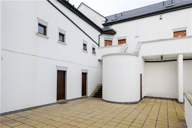 1 Spanish Parade House, 13 Merchants Road, Galway City.