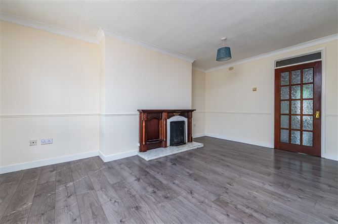 https://photos-a.propertyimages.ie/media/4/0/8/5017804/b22cfb06-b5d9-43ae-8e2c-744312c3dbf1_l.jpg