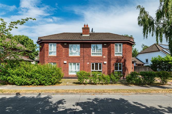 https://photos-a.propertyimages.ie/media/4/0/8/5017804/b22cfb06-b5d9-43ae-8e2c-744312c3dbf1_l.jpg