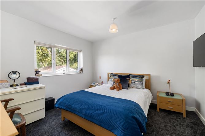 Photo 10 of 19 — 58 Mountain View, Crinken Glen, Shankill, Dublin 18
