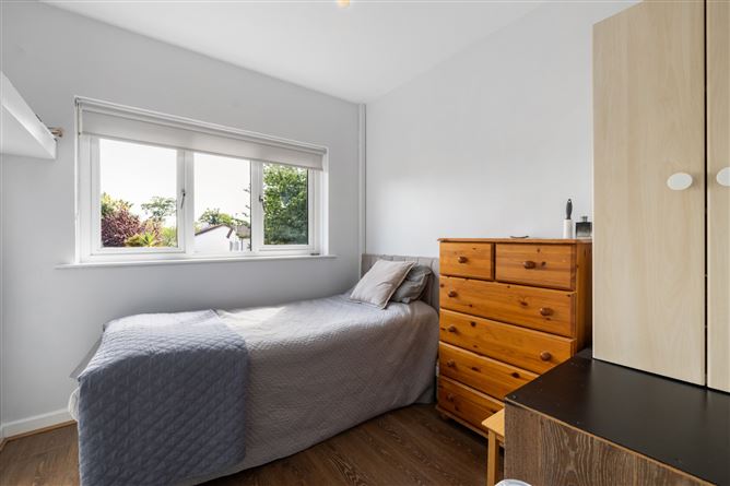 Photo 12 of 19 — 58 Mountain View, Crinken Glen, Shankill, Dublin 18