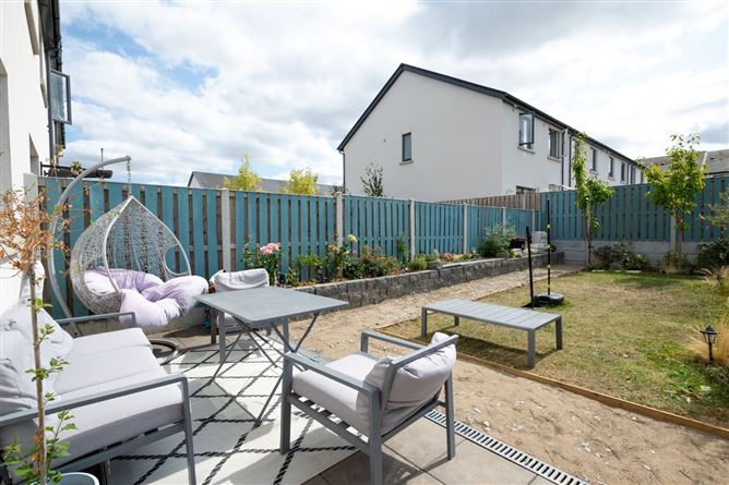 Photo 21 of 23 — 25 Tandy's Place, Adamstown, Lucan, Co. Dublin