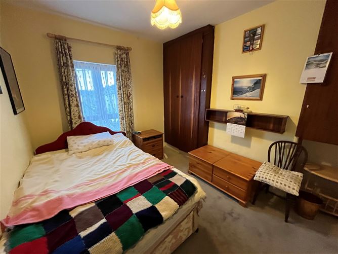 1 st Johns Ave, Henry Street, , City Centre, Galway City