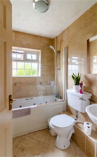 28 Oaklands, Ballincollig, Cork