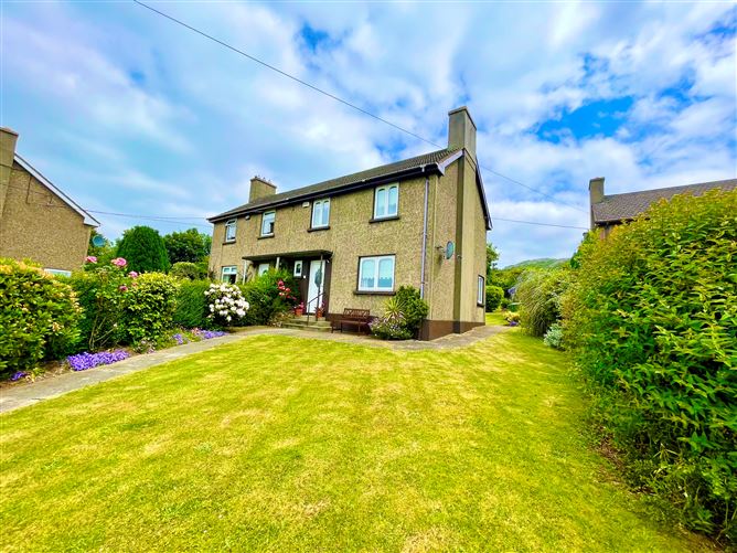 13 Father Cullen Terrace, Enniscorthy, Wexford Paula Treacy Estates