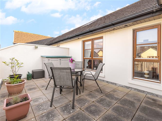 6 Kilbelin View, Newbridge, Kildare