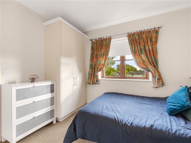 6 Kilbelin View, Newbridge, Kildare