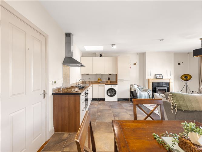 6 Kilbelin View, Newbridge, Kildare