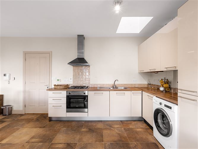 6 Kilbelin View, Newbridge, Kildare