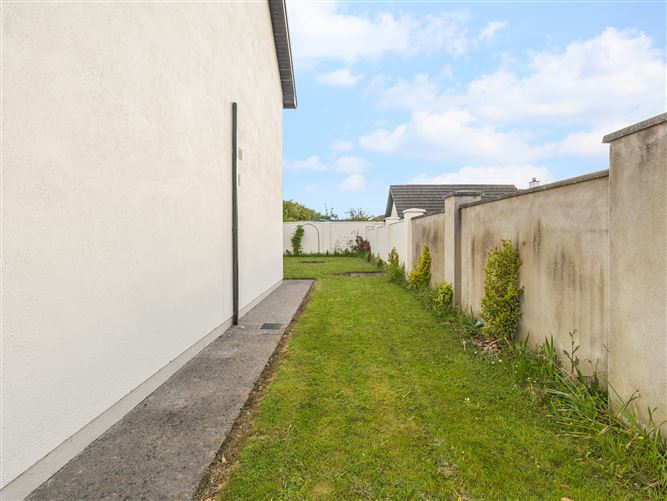 6 Kilbelin View, Newbridge, Kildare