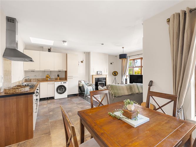 6 Kilbelin View, Newbridge, Kildare