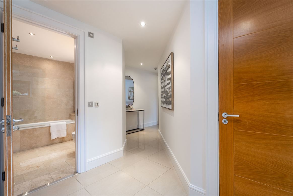 6 Lansdowne Wood, Ballsbridge, Dublin 4