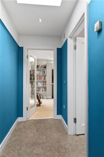 44 Malone Gardens, Bath Avenue, Sandymount, Dublin 4