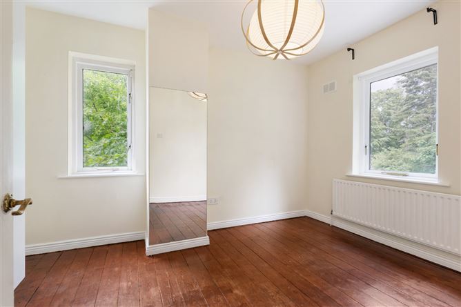 Photo 10 of 15 — 6 Walnut View, Brookwood, Dublin 16
