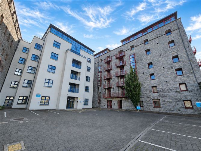 Photo 5 of 28 — 35 Mill House, Mill Road, Ennis, Co. Clare