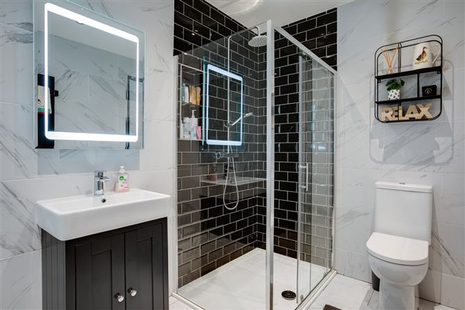 8 Bayview Court, Killiney, Co. Dublin