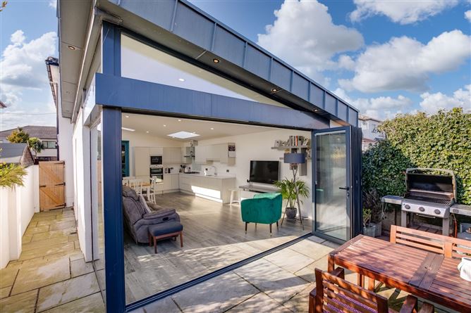 8 Bayview Court, Killiney, Co. Dublin