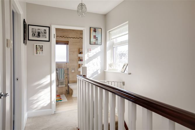 8 Bayview Court, Killiney, Co. Dublin