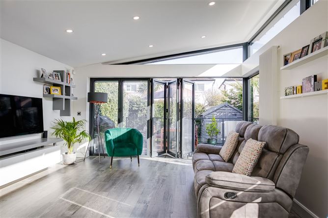 8 Bayview Court, Killiney, Co. Dublin