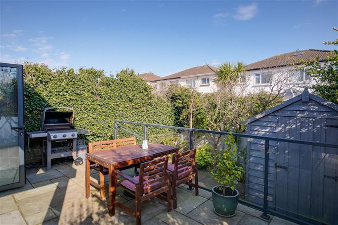 8 Bayview Court, Killiney, Co. Dublin