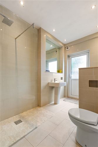 Santessa, Cabinteely Village, Cabinteely, Dublin 18
