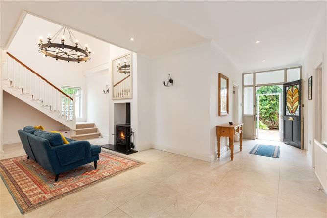 Santessa, Cabinteely Village, Cabinteely, Dublin 18