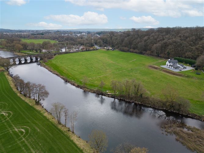 Holmlee, Wood Road, Ballincollig, Co. Cork