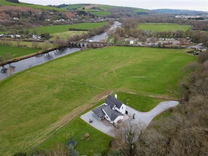 Holmlee, Wood Road, Ballincollig, Co. Cork