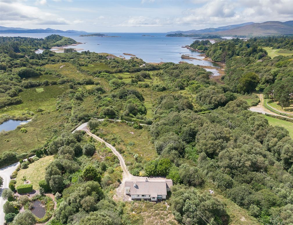 Loch Dubh, Rossdohan, Sneem, Co. Kerry Loch Dubh, Rossdohan, Sneem, Co. Kerry