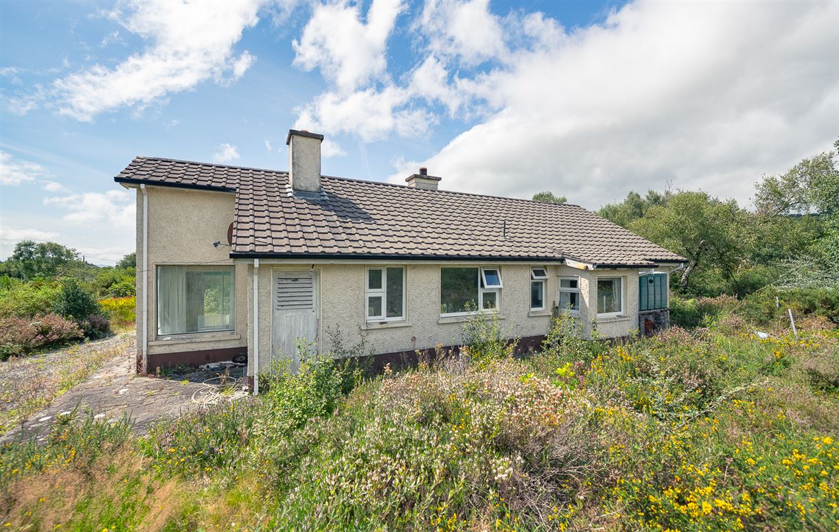 Loch Dubh, Rossdohan, Sneem, Co. Kerry Loch Dubh, Rossdohan, Sneem, Co. Kerry