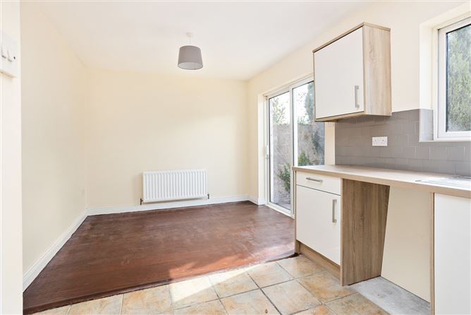 Photo 7 of 21 — 16 Beechmount, Newbridge, Co. Kildare