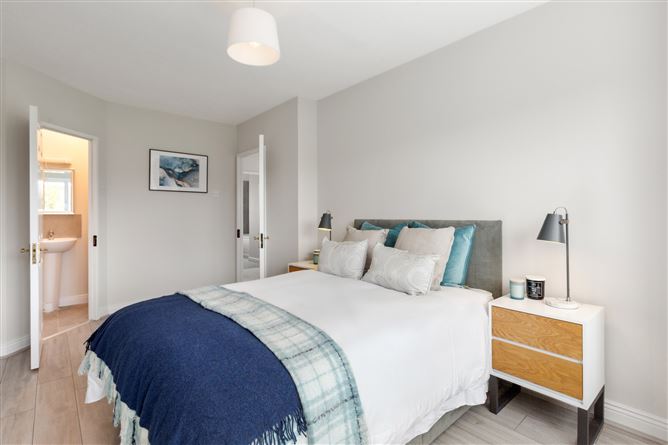 13 Luttrell Park View, Castleknock, Dublin 15