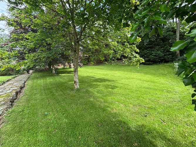 Rossnowlagh Road, Ballyshannon, Donegal