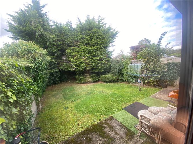 222 Moyville, Edmondstown Road, Rathfarnham, Dublin 16