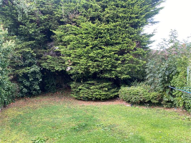 222 Moyville, Edmondstown Road, Rathfarnham, Dublin 16