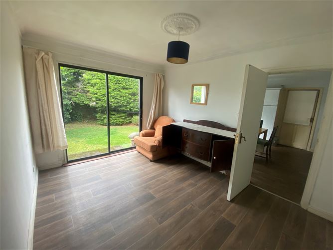 222 Moyville, Edmondstown Road, Rathfarnham, Dublin 16