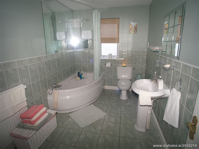 3 Knockdara, Seamount Road, Malahide,   Dublin North
