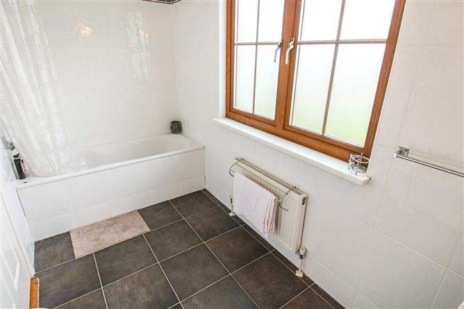 15 Lough Allen Resort, Drumshanbo, Leitrim