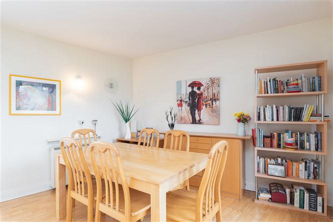 23 Hunters Avenue, Hunters Wood, Ballycullen, Dublin 24