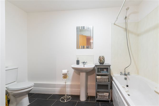 23 Hunters Avenue, Hunters Wood, Ballycullen, Dublin 24