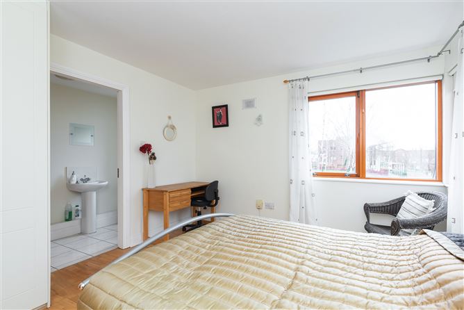 23 Hunters Avenue, Hunters Wood, Ballycullen, Dublin 24