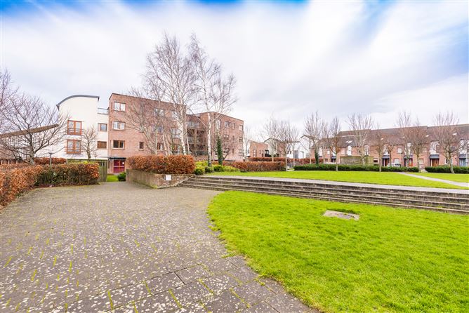 23 Hunters Avenue, Hunters Wood, Ballycullen, Dublin 24