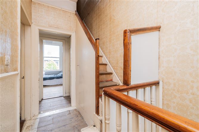 https://photos-a.propertyimages.ie/media/4/1/2/4938214/82b47194-bc64-4e48-948a-6820f4273153_l.jpg