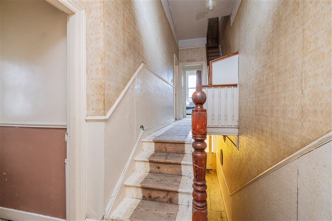 https://photos-a.propertyimages.ie/media/4/1/2/4938214/82b47194-bc64-4e48-948a-6820f4273153_l.jpg