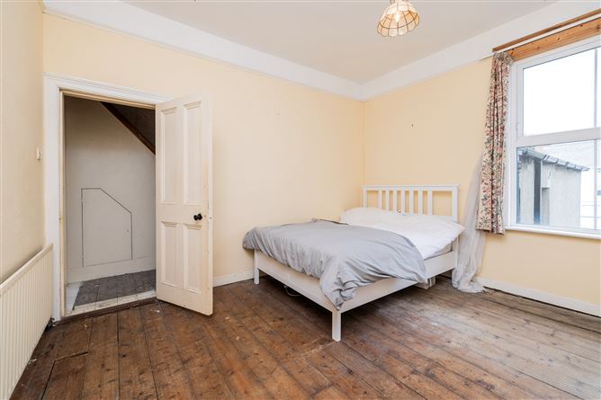 https://photos-a.propertyimages.ie/media/4/1/2/4938214/82b47194-bc64-4e48-948a-6820f4273153_l.jpg