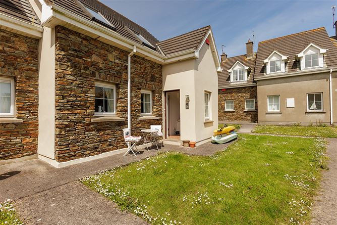 17 Dubh Carrig, Ardmore, Waterford